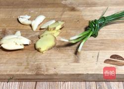 茭白烧肉的做法图解4