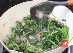 茼蒿炒肉丝的做法图解10