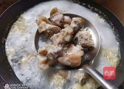 莲藕炖猪蹄的做法图解3