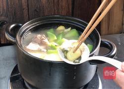 板栗萝卜猪骨汤的做法图解8