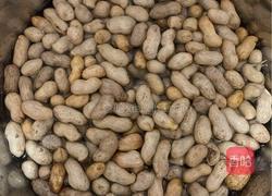 五香卤花生的做法图解1