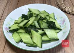 熏肉炒黄瓜的做法图解2