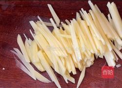 黄瓜土豆丝的做法图解2