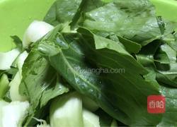 杂蔬炒小白菜的做法图解3
