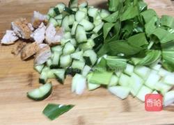 黄瓜蛋炒饭的做法图解3