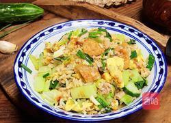 黄瓜蛋炒饭的做法图解12