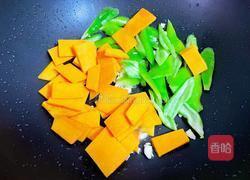 南瓜炒鸡蛋的做法图解7