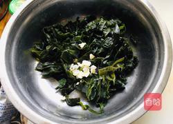 凉拌裙带菜的做法图解2
