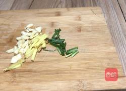 黄豆芽炒肉丝的做法图解2