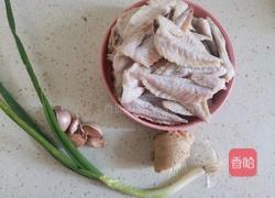 红烧鸡翅尖的做法图解1