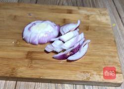 青椒洋葱炒牛肉的做法图解3