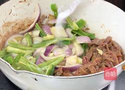 青椒洋葱炒牛肉的做法图解8