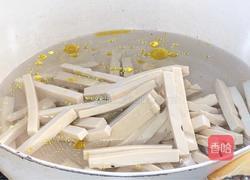 芹菜炒豆腐干的做法图解4
