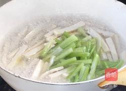 芹菜炒豆腐干的做法图解5
