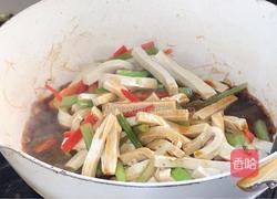 芹菜炒豆腐干的做法图解8