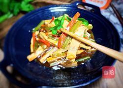 芹菜炒豆腐干的做法图解11