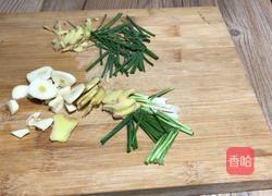 剁椒蒸鲈鱼的做法图解3