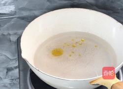 五花肉炒西兰花的做法图解4