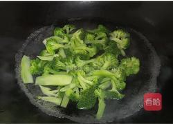 蒜蓉西兰花的做法图解3