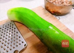 青萝卜汤的做法图解1