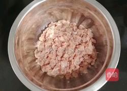 肉末蒸土豆的做法图解1