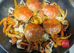 自制肉蟹煲的做法图解9
