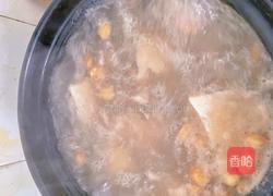 莲藕骨头汤的做法图解5