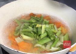 芹菜炒牛肉的做法图解6
