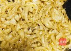 Illustration of how to make fried and roasted water gluten 3