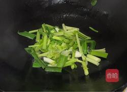 虾仁炒花菜的做法图解2