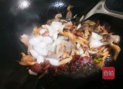百合蘑菇炒肉片的做法图解11