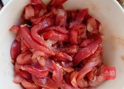 李氏青椒炒肉丝的做法图解2