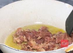 平菇炒肉的做法图解4