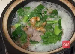 Pork liver and green vegetable soup recipe 8