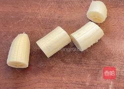 香蕉酥卷的做法图解1