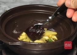 猪肝粉丝砂锅煲的做法图解6