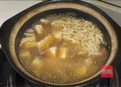 Illustration of how to make tofu braised noodles 6