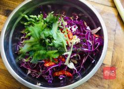 凉拌紫甘蓝的做法图解5