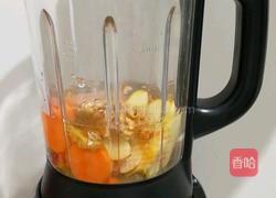 核桃胡萝卜苹果汁的做法图解2