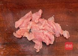 青椒丝炒肉片的做法图解1