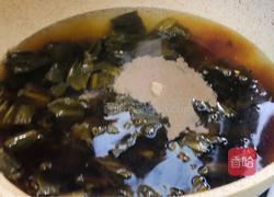 酸菜炖鲫鱼的做法图解7