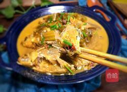 酸菜炖鲫鱼的做法图解10