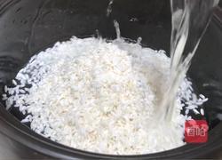 豌豆肉末粥的做法图解1