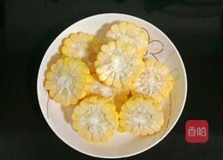 玉米萝卜排骨汤的做法图解1