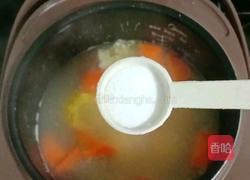 玉米萝卜排骨汤的做法图解11