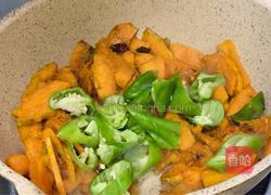 辣椒干炒南瓜的做法图解6