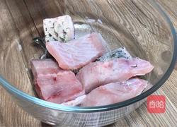 平菇豆腐清炖鱼汤的做法图解2