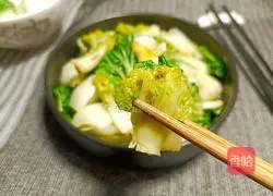 Illustration of how to make stir-fried chrysanthemum and cabbage 6
