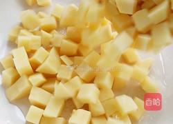 焦香土豆块的做法图解2
