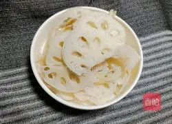 Illustration of how to make fried lotus root slices with snow peas 1